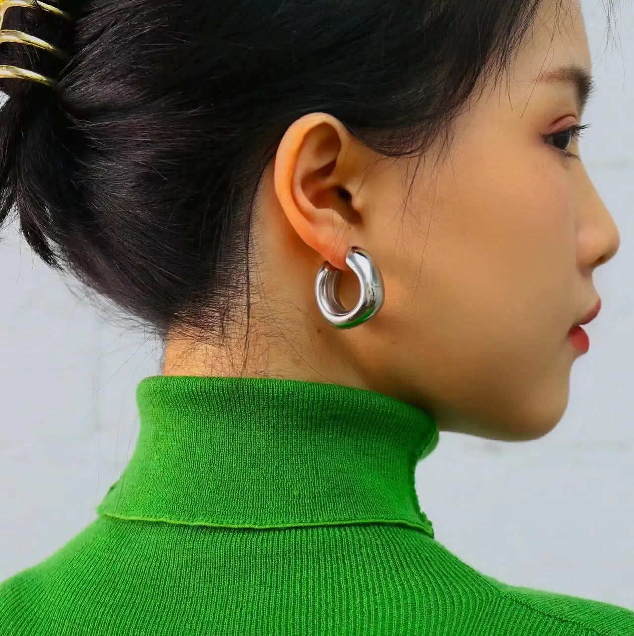 Olivia Hoops- gold
